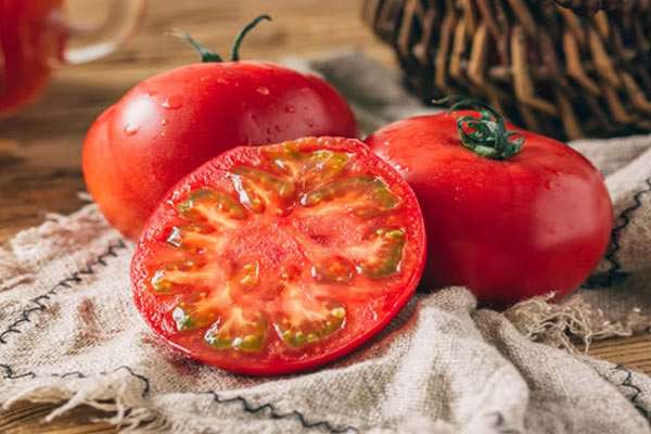 便携式精密色差仪定量分析番茄果实中番茄红素的含量